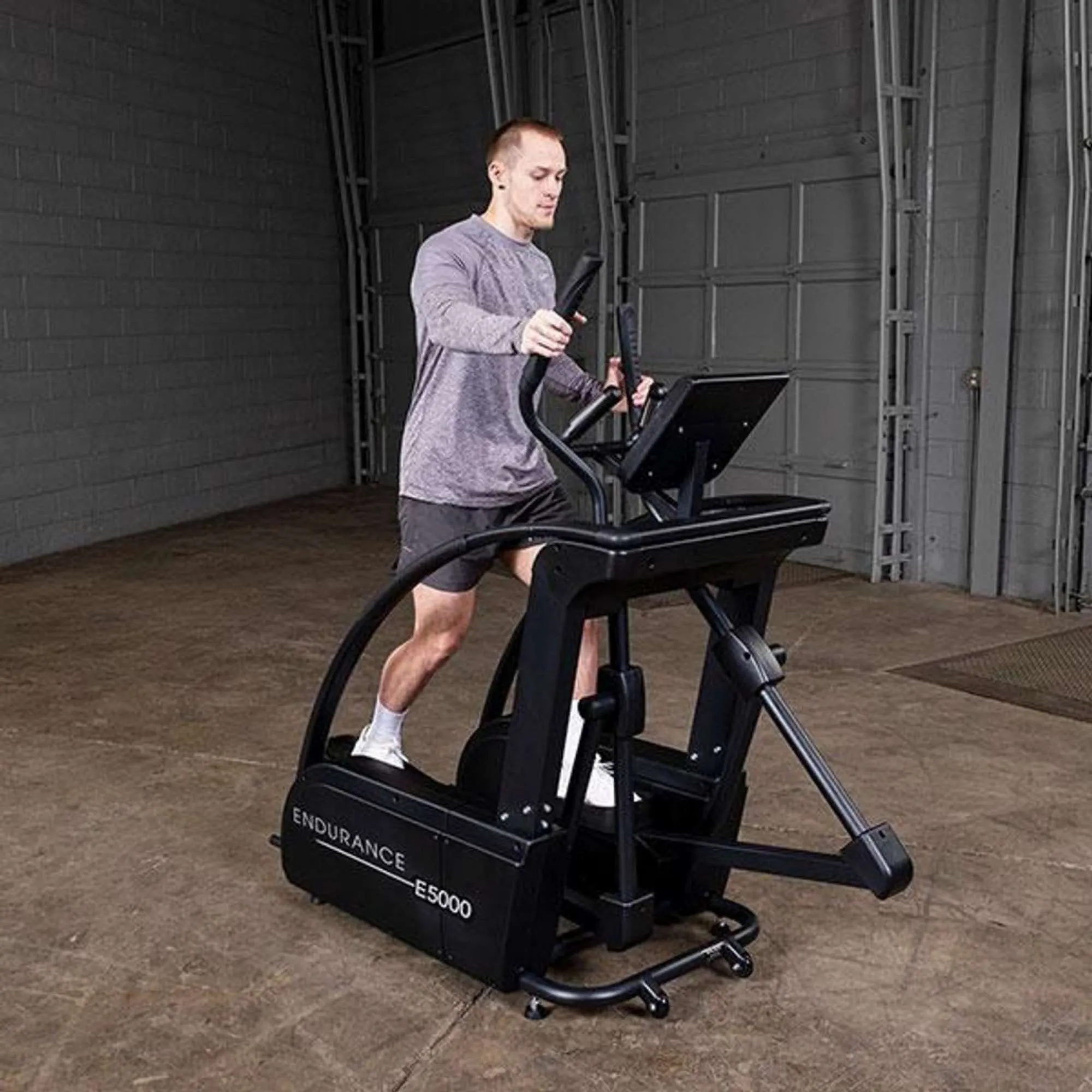 Body-Solid Endurance Premium Center Drive Elliptical E5000