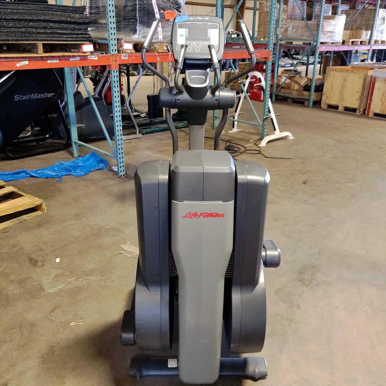 Life Fitness 95X Elliptical  (SKUP1835S)