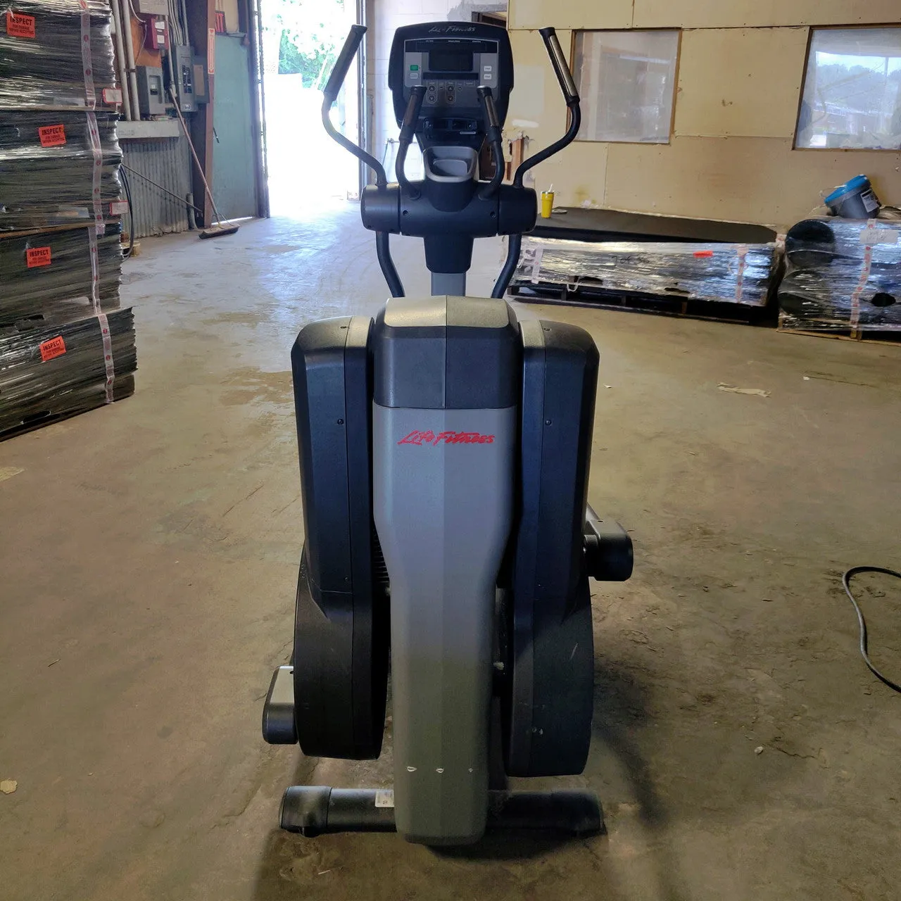 Life Fitness 95X Elliptical  (SKUP1838S)