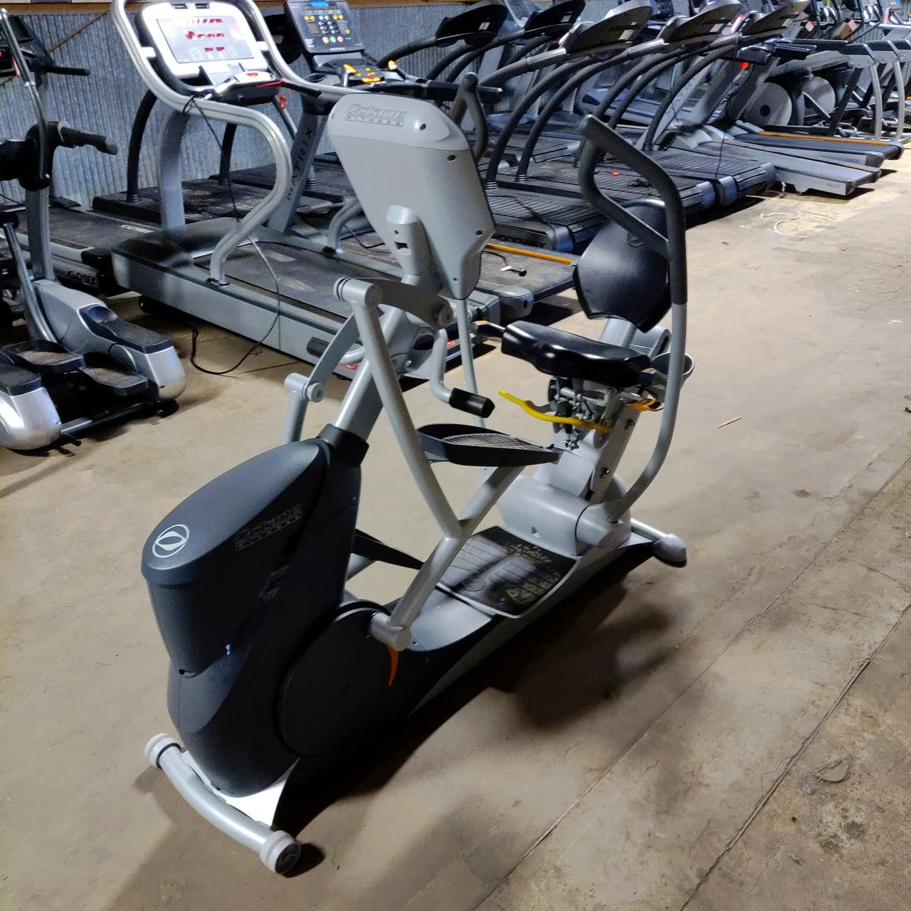 Octane Seated Seated Recumbent Elliptical xRide